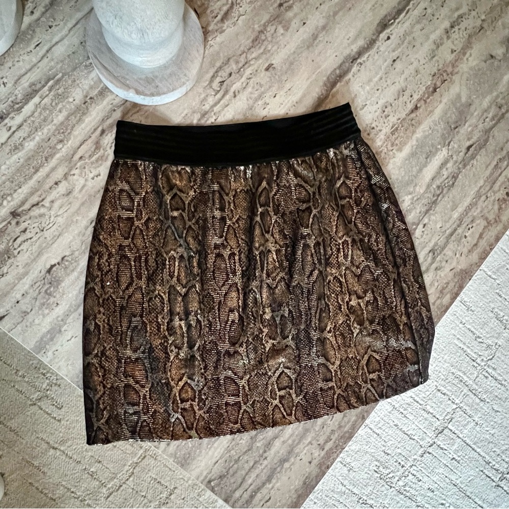 MNG by Mango Gold and silver cheetah animal print mini skirt size XS NWT